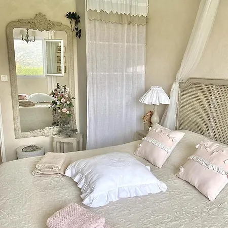 Santa Paola D'hotes De Charme, Piscine, Vue Montagne, Ajaccio Bed & Breakfast Alata